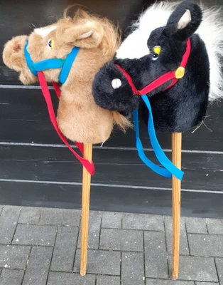 Horse Hobby Hobbyhorsing 2 Steckenpferde - Bild 1 von 4