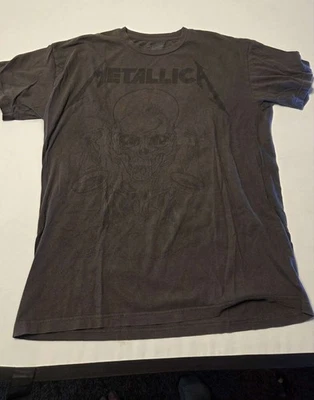 Camisa Metallica Hombre Grande Gris Manga Corta Cuello Redondo Bravado Foto 1 de 4