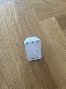 Medion MD87070 Wireless LAN Verstärker, WLAN WiFi Repeater, Internet Netzwerk - Bild 1 von 2