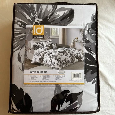 Intelligent Design Black White Dorsey Floral Print Duvet Cover Set Full/Queen - Image 1 of 3