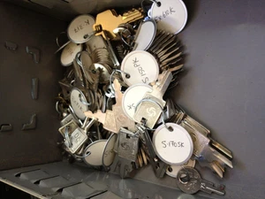 Verschiedene Kofferschlüssel viele Marken NEU - Bild 1 von 1