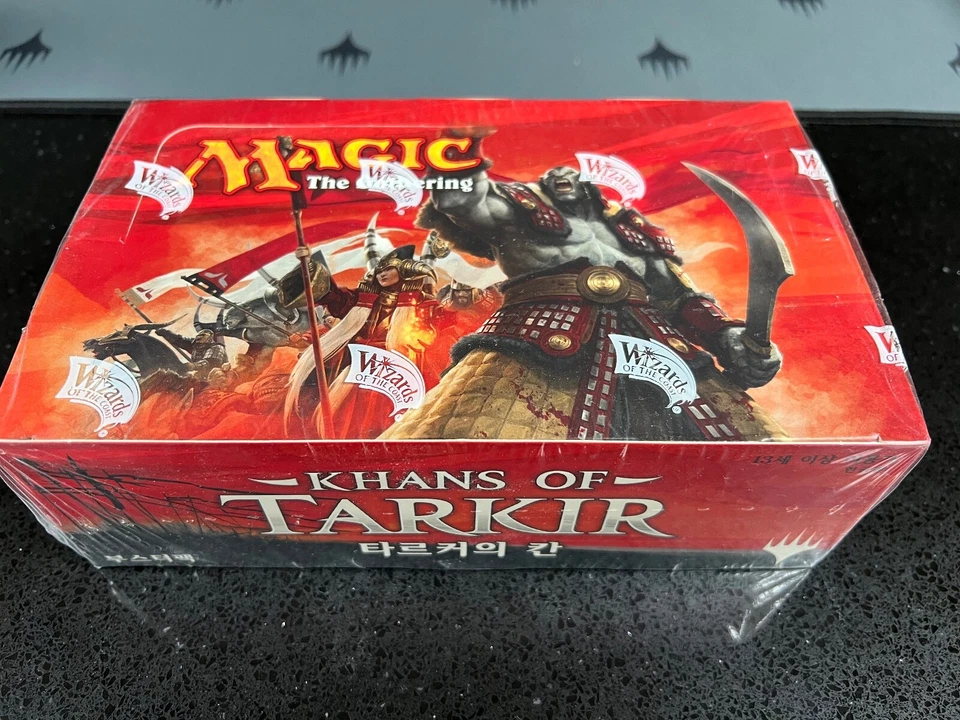 Magic The Gathering Magic The Gathering Khans of Tarkir Caja de refuerzo coreana sellada de fábrica Foto 1 de 1