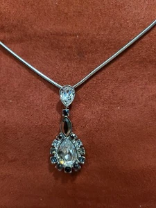 Swarovski Swan signed crystal necklace - Picture 1 of 2