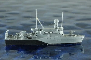 Überherrn M 1095 Hersteller Albatros K 228 ,1:1250 Schiffsmodell - Bild 1 von 2