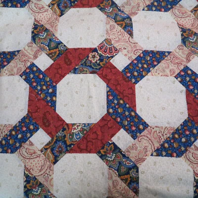 4 2/3 yards Vintage Cheater Quilt Burg Blue Cream Cotton Fabric Craft Material - Image 1 of 3