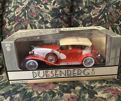 GREENLIGHT DUESENBERG RED AND WHITE 1:18 SCALE NRFB  - Image 1 of 4