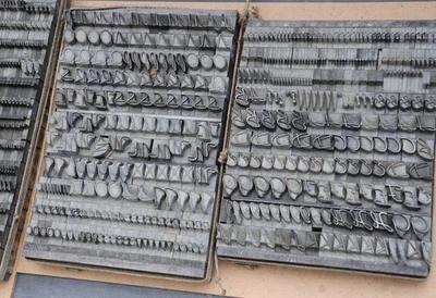 Police de Caractères QUICK plomb lettres typo imprimerie tampon metier ancien. - Photo 1/4