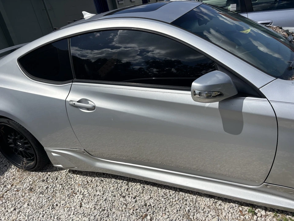 2010 2012 Hyundai Genesis Coupe Left Driver Side Front Door Shell OEM - Image 1 of 2