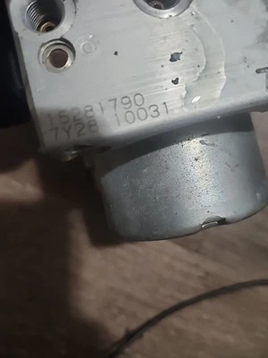 GMC Canyon 2007 ABS válvula moduladora piezas GM 15281790 Foto 1 de 4