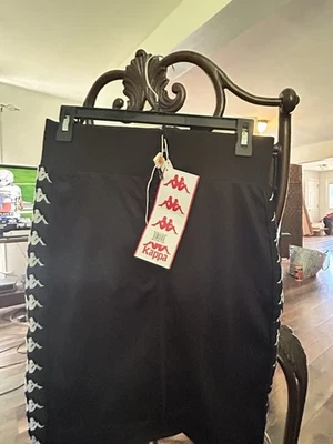 NUEVO CON ETIQUETAS Falda Kappa Negra Calce Ajustado Con Kappa Damas Abajo El Lateral Talla Med Foto 1 de 4