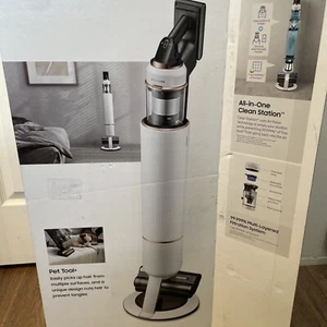 Nuevo SAMSUNG Aspirador Inalámbrico Jet Pet Stick a Medida con Auto Vacío - Blanco - Imagen 1 de 9