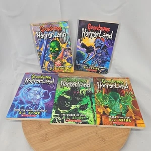 Goosebumps Book Lot of x5 Horrorland Paperback Scary Spooky Fiction RL Stine - Bild 1 von 7