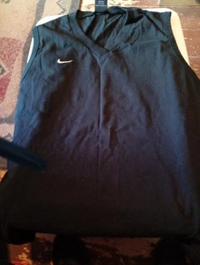 Nike Women Solid Black Sleeveless V Neck Shirt XXL - Picture 1 of 3