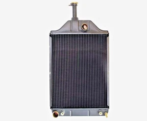 531981M94 radiatore adatto a Massey Ferguson 255 265 primi modelli di trattore diesel - Foto 1 di 9