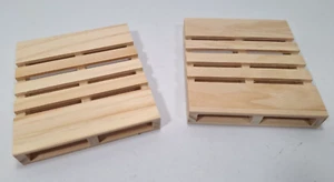 (2) Wooden Forklift Pallet Simulation Decoration for 1/10 RC Crawler Car Toys - Picture 1 of 2
