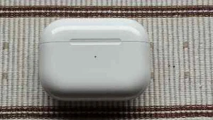 Original Apple Airpods 1. Generation LadeCase Weiß OHNE KOPFHÖRER - Bild 1 von 2