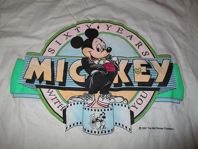 Camiseta 1987 Walt Disney Co Mickey Mouse Sixty Years With You (XL) con etiquetas Foto 1 de 2
