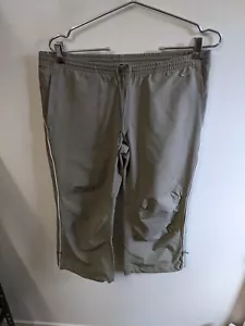 Nike Pants Mens Small Green Khaki 3/4 Length Polyester Tracksuit Bottoms Raver - Picture 1 of 7