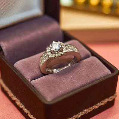 GIA Certified 1.60 Cts F/VS1 Round Princess Cut Diamonds Solitaire Ring 14K Gold - Image 1 of 4