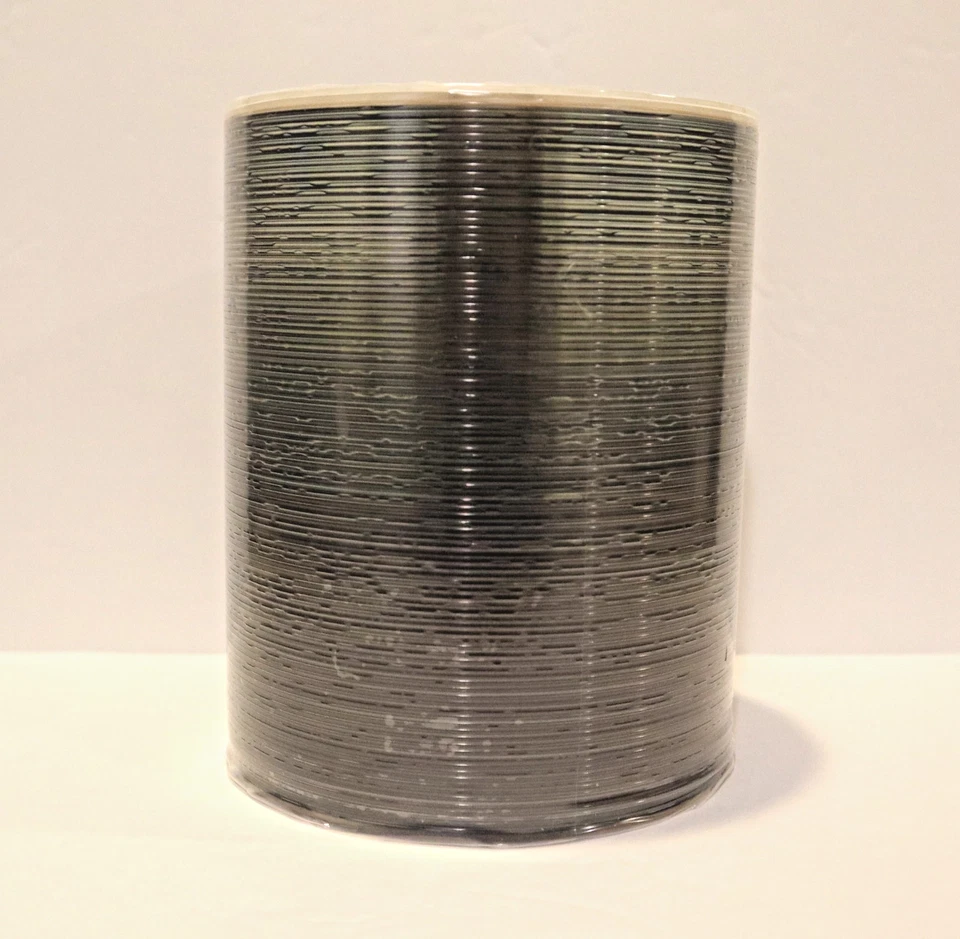 SEALED 100 ORGINAL TAIYO YUDEN DVD-R, 8X, TYG02 ink jet printable - Image 1 of 4