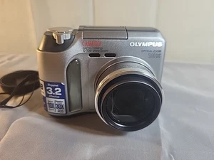 Olympus Camedia C-730 Ultra Zoom Digital Camera 3.2MP CCD NO MEMORY CARD Vtg - Picture 1 of 6