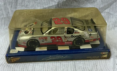 Action Racing Winner's Circle Kevin Harvick #29 雪佛兰 Monte Carlo Goodwrench — 第 1/4 张图片