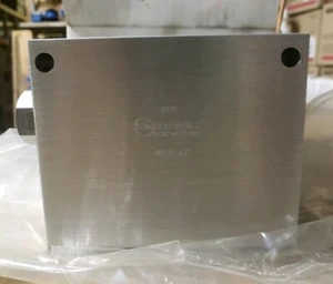 Sun Hydraulics Line mount-2 cylinder sequence w/ reverse checks H8M 19JS-0536-E4 - Picture 1 of 7