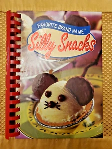 Vintage 2004 Valentine Treats, Kids Bake Silly Snacks Cookbook Cooking Cook Book - Imagen 1 de 7