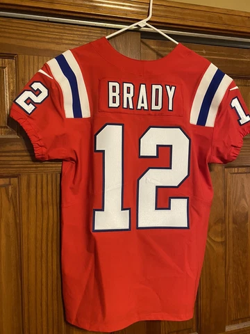 NWT New England Patriots Tom Brady TB Vapor Elite Jersey Size 44 Cover