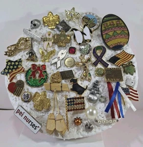 Vintage und Modern Gedenk Anstecknadeln Konvolut Mehrfarbig  - Bild 1 von 10