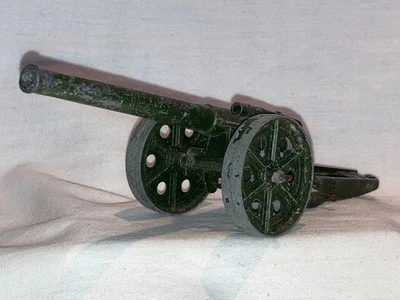 Britain’s 1264 4.7 inch naval gun. - Image 1 of 4