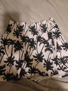So Girls Black White Palm Tree Skirt Size 16 Back To School Beach Tropical - Picture 1 of 2