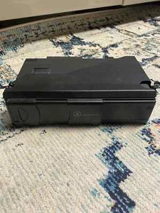 MERCEDES-BENZ Remote Slave Trunk 6 Disc Changer CD Player MC 3010 - Picture 1 of 7