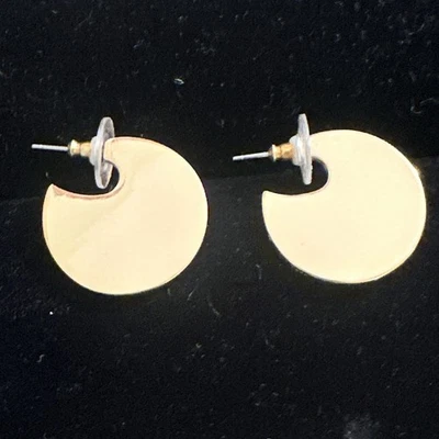 Серьги-гвоздики Trina Turk подписанные плоские золотые модернистские - Изображение 1 из 4