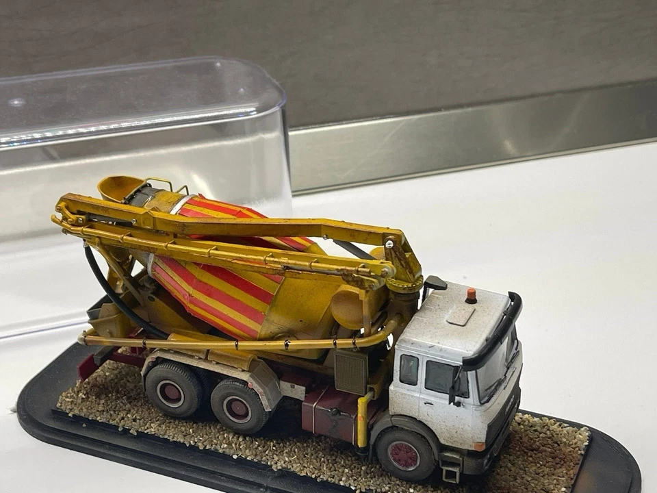 IVECO 330.35 BETONPOMPA CIFA - invecchiato 1/50 - Immagine 1 di 4