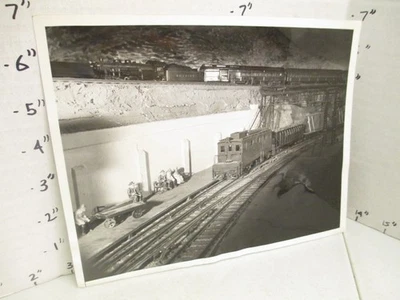 Train NY model engineers club railroad 1937 toy photo Lionel Amer Flyer Reading - Image 1 of 4