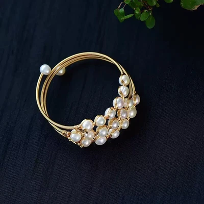 Brazalete de perlas blancas naturales reales AAA de 3 filas de oro de 14 k de 7,5-8" Foto 1 de 4