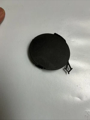 Dodge RAM ProMaster City 2015-2022 parachoques delantero gancho cubierta OEM 735594060 Foto 1 de 4