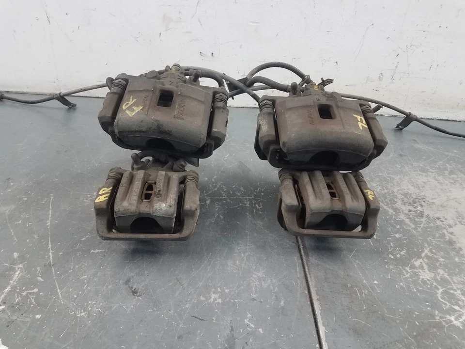 Conjunto de pinça de freio 2000 Honda S2000 AP1 #5642 F6 - Imagem 1 de 4