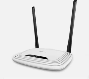 TP-Link Wireless Internet Router WiFi Booster 300Mbps Signal Range Extender - Picture 1 of 5