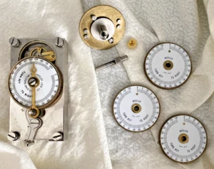 MOVIMENTO BLOCCO TIMER TIMER VINTAGE MOSLER VAULT 120 ore NECESSITA RIPARAZIONE + ricambi - Foto 1 di 9