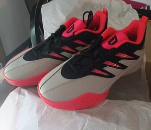 Adidas Dame Certified 3 Low Top Basketballschuhe Herren Größe 12 rot und grau neu - Bild 1 von 12