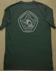 Camiseta verde del personal de la División de Silvicultura y Vida Silvestre del Estado de Hawaii M/L - Imagen 1 de 2