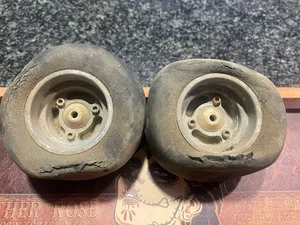 (2) Rc10 Rear Rare Aluminum / Plastic Wheel Vintage Gold Pan Jelly Bean! READ - Picture 1 of 6