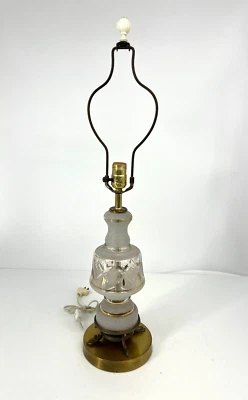 Lámpara de mesa vintage Leviton mediados de siglo moderna vidrio esmerilado y latón EE. UU. 29,5" Foto 1 de 4