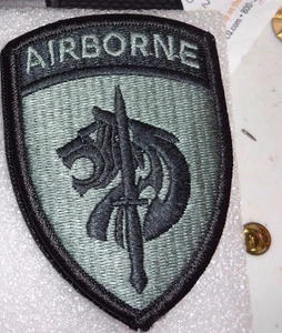 PARCHE DEL EJÉRCITO, SSI, COMANDO DE OPERACIONES ESPECIALES-ÁFRICA, ACU, CON CIERRE DE GANCHO - Imagen 1 de 1