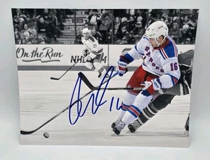 FOTO HOCEKY 8X10 FIRMADA POR DERICK BRASSARD NEW YORK RANGERS CERTIFICADO DE AUTENTICIDAD UG - Imagen 1 de 3