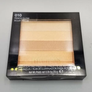 Revlon Highlighting Pallete NEW Shades Peach Glow .26 oz - Picture 1 of 4