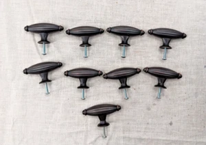 Brushed Nickle/Pewter Ribbed Cabinet Drawer Handle Pulls w/ Screws Lot of 9 - Bild 1 von 2