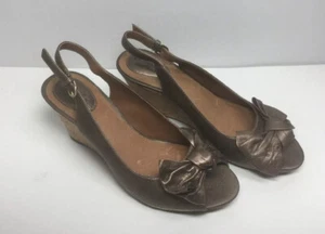 Clarks Artisan Slingback Wedge Shoes Size 7.5 Women Brown Metallic Open Toe - Picture 1 of 7